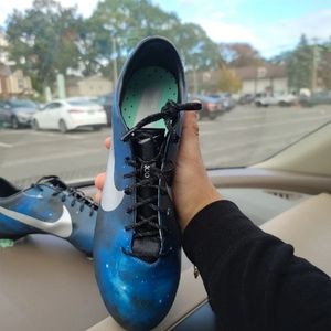 Soccer cleats